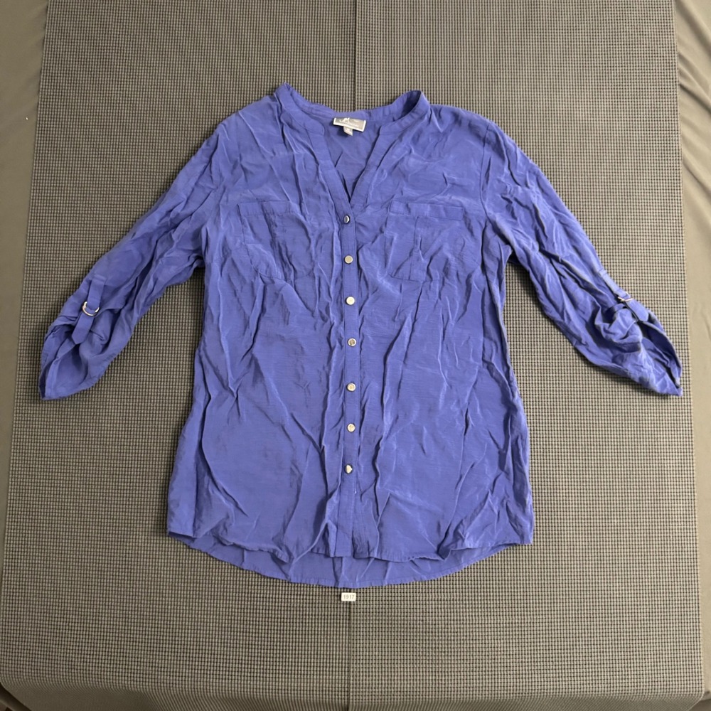 JM Collection Blue Roll Tab Sleeve Button Down Top Size 12 Chest Pockets